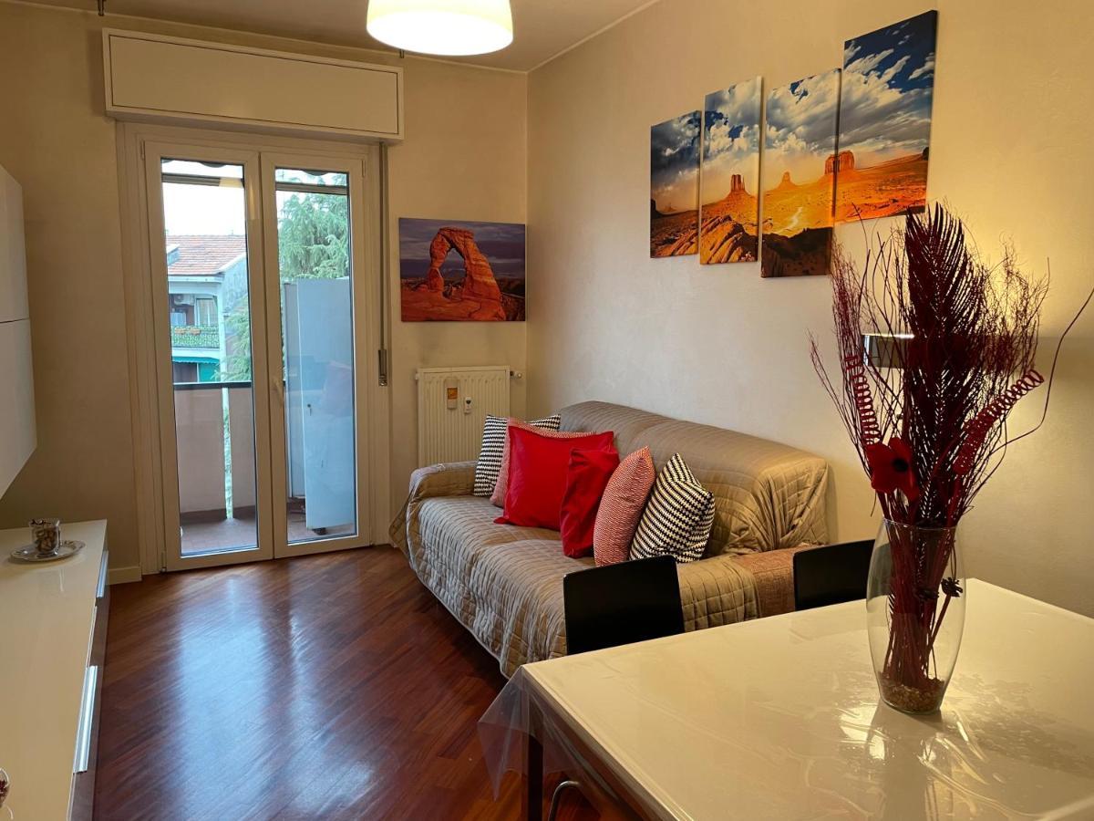 Adriano Metro & Comfort Suites - Affitti Brevi Italia Milan Luaran gambar