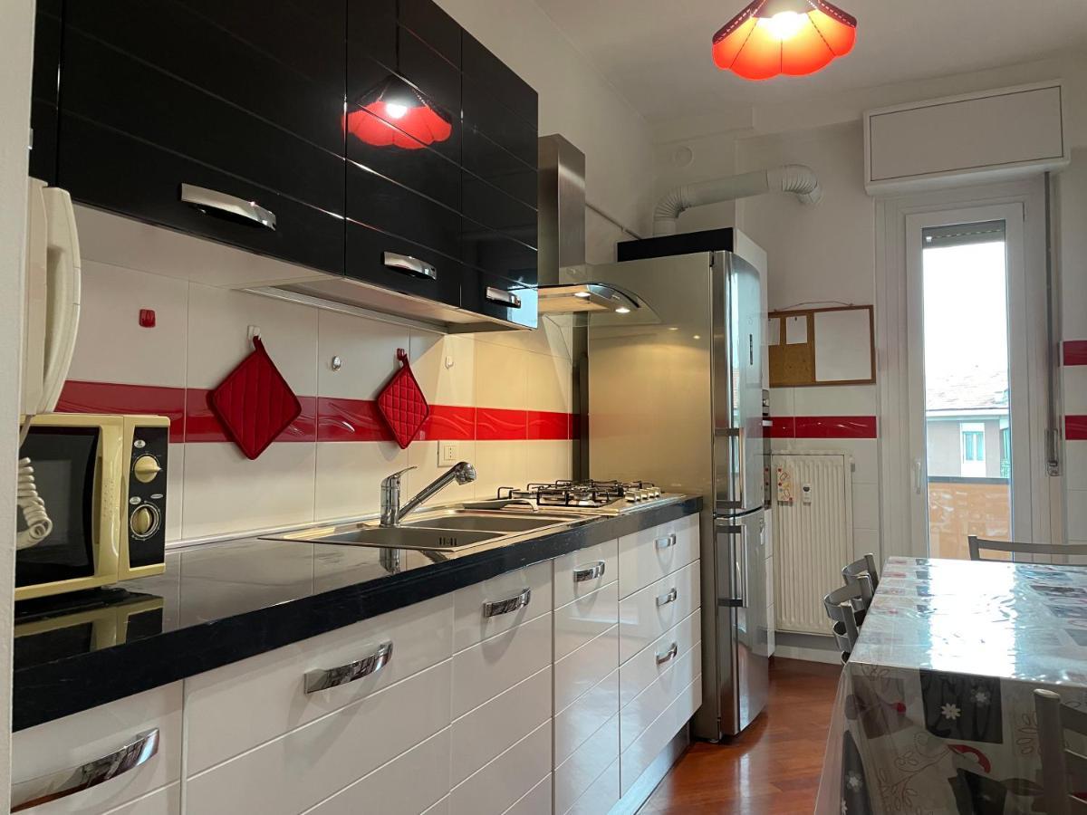 Adriano Metro & Comfort Suites - Affitti Brevi Italia Milan Luaran gambar